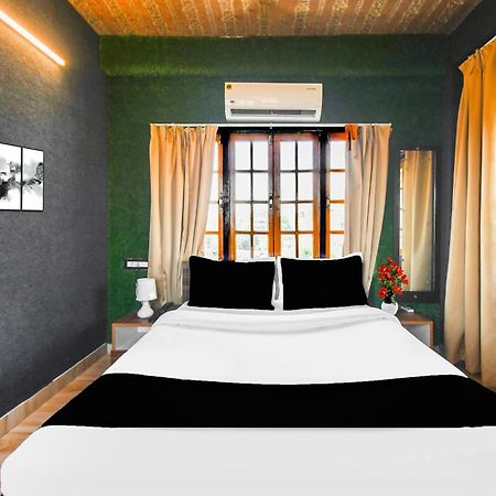 โอโย 60656 โฟร์ ฟ็อกซ์ สวีท Hotel Panchanai ภายนอก รูปภาพ
