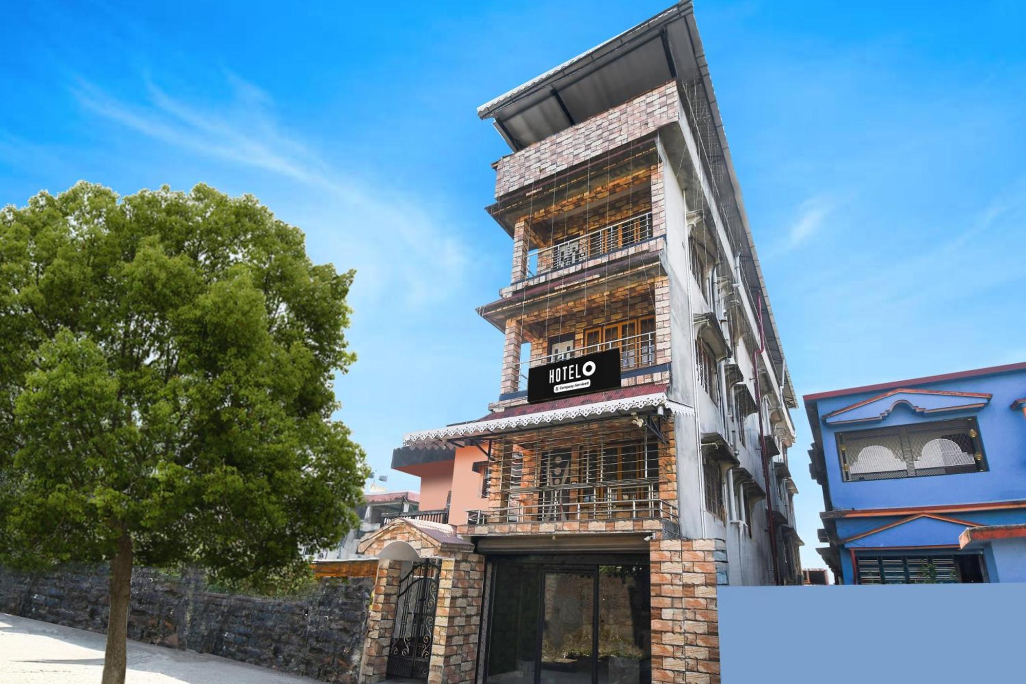 โอโย 60656 โฟร์ ฟ็อกซ์ สวีท Hotel Panchanai ภายนอก รูปภาพ