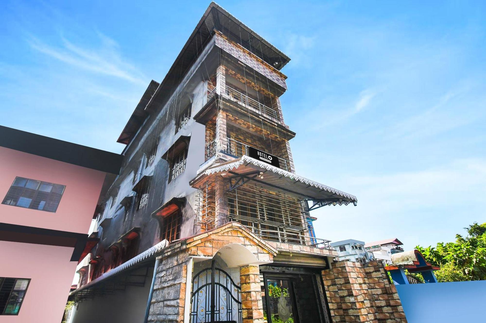 โอโย 60656 โฟร์ ฟ็อกซ์ สวีท Hotel Panchanai ภายนอก รูปภาพ